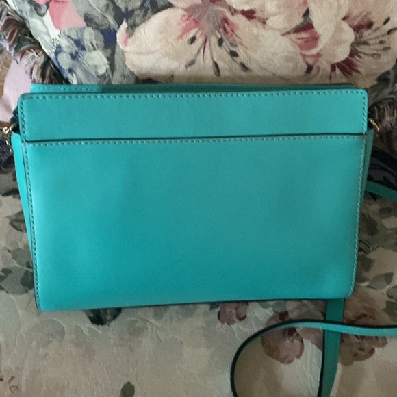 KATE SPADE TIFFANY BLUE CROSSBODY WITH BOW LIKE NEW NO CALLOUTS - Picture 8 of 11